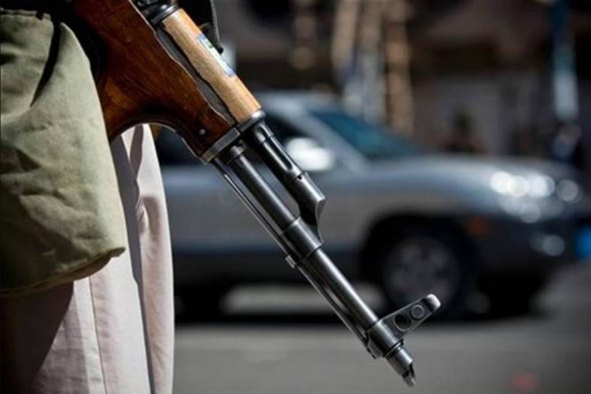 Taxi Driver Killed by Houthi Security Officer in Dhamar