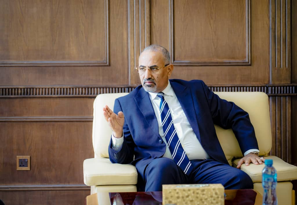 "Aidarous Al-Zubaidi" Accuses the Government of "Incompetence" and Threatens to Withdraw from the Presidential Council