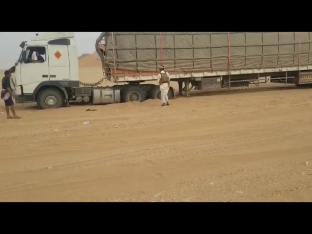 Truck Drivers Complain of Assault and Robbery in Houthi-Controlled Areas in Al-Jawf