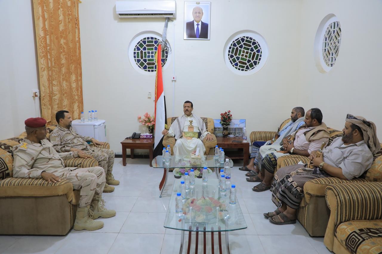 Marib Welcomes Travelers as Road to Sana'a Reopens, Houthi Obstruction Criticized