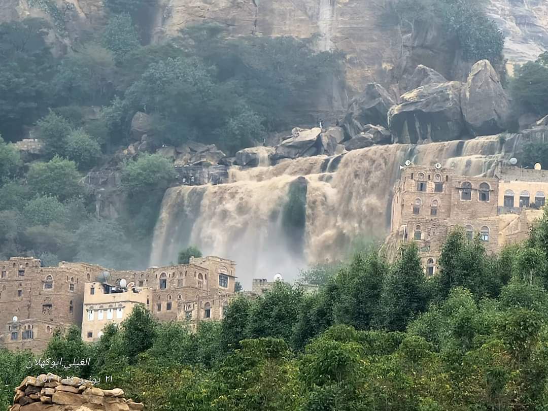 Waterfall of Hajar Al-Qasr village, Al-Ahjar isolation in Al-Mahwit - Pran Press