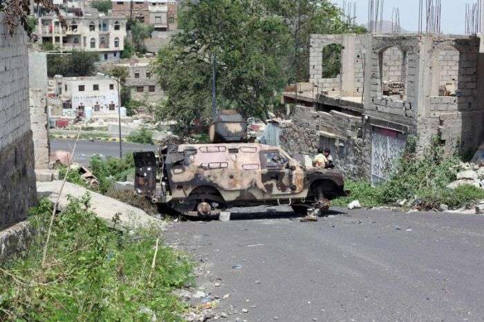 A military vehicle in one of the Kalaba areas in Taiz (archive)