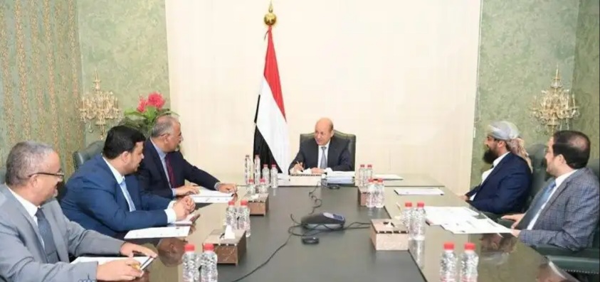 Yemeni Presidential Council Discusses Muscat Negotiations, Emphasizes Release of All Detainees