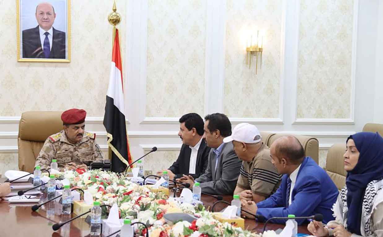 Yemeni Human Rights Commission Discusses Civilian Safety and Freedom of Movement After Partial Road Openings