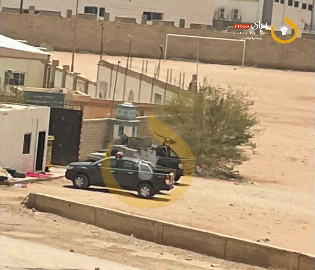 Military vehicles in front of the gate of the Ministry of Youth and Sports office in Hadramaut Governorate (Barran Press)