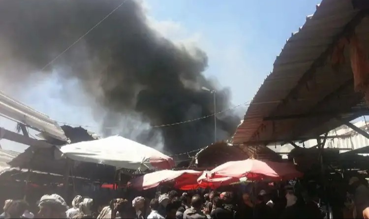 Massive Fire Engulfs Four Shops in Sana'a's Shumaila Market