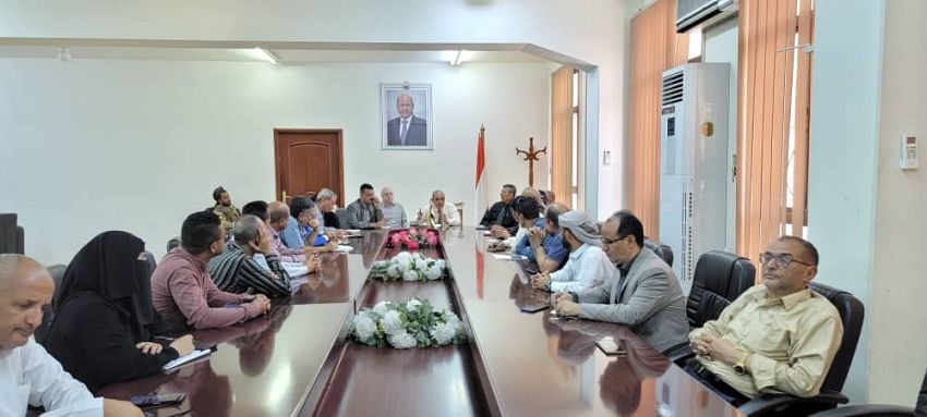 Local authority meeting in Taiz with party leaders (Saba)