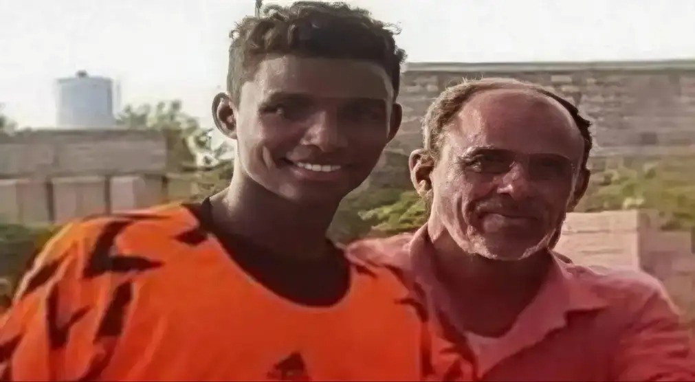 Yemeni Goalkeeper Dies on the Pitch After Collision with Striker