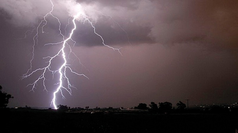 The death of two children due to thunderbolts in Amran and Sanaa, bringing the victims of lightning strikes to 19 deaths within a week