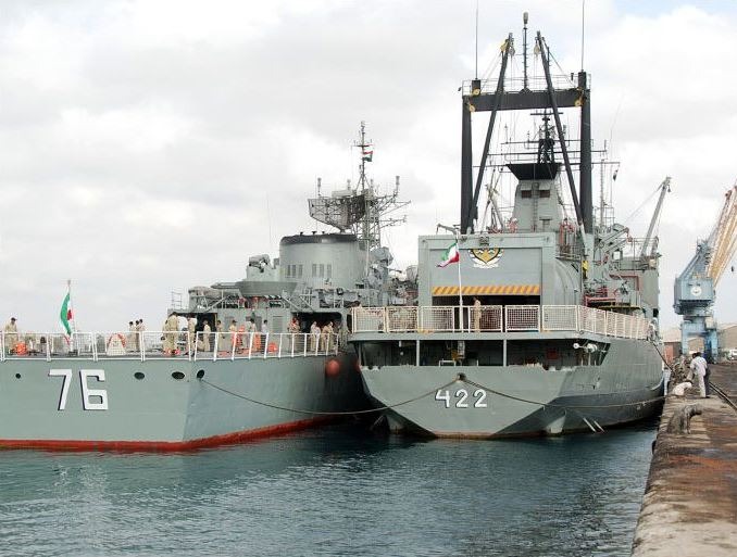 Two Iranian warships anchored in Port Sudan on the Red Sea at the end of 2012 (French)