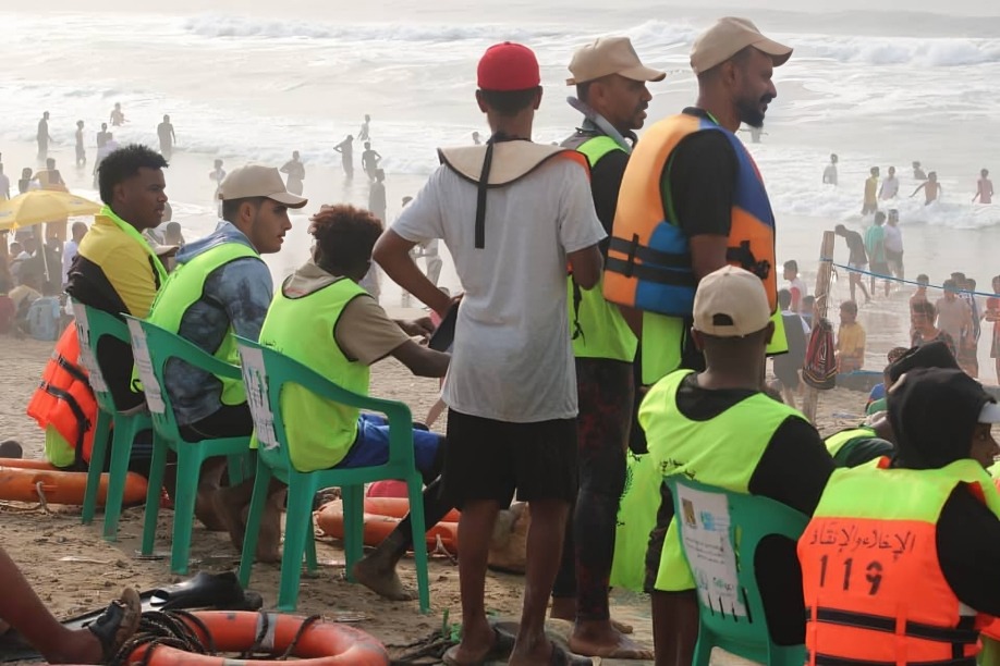 Evacuation and rescue teams on the coast of Mukalla