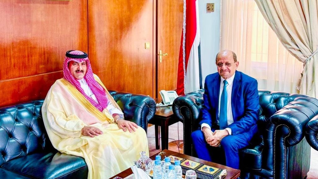 Yemeni Foreign Minister Discusses Saudi Peace Efforts with Ambassador