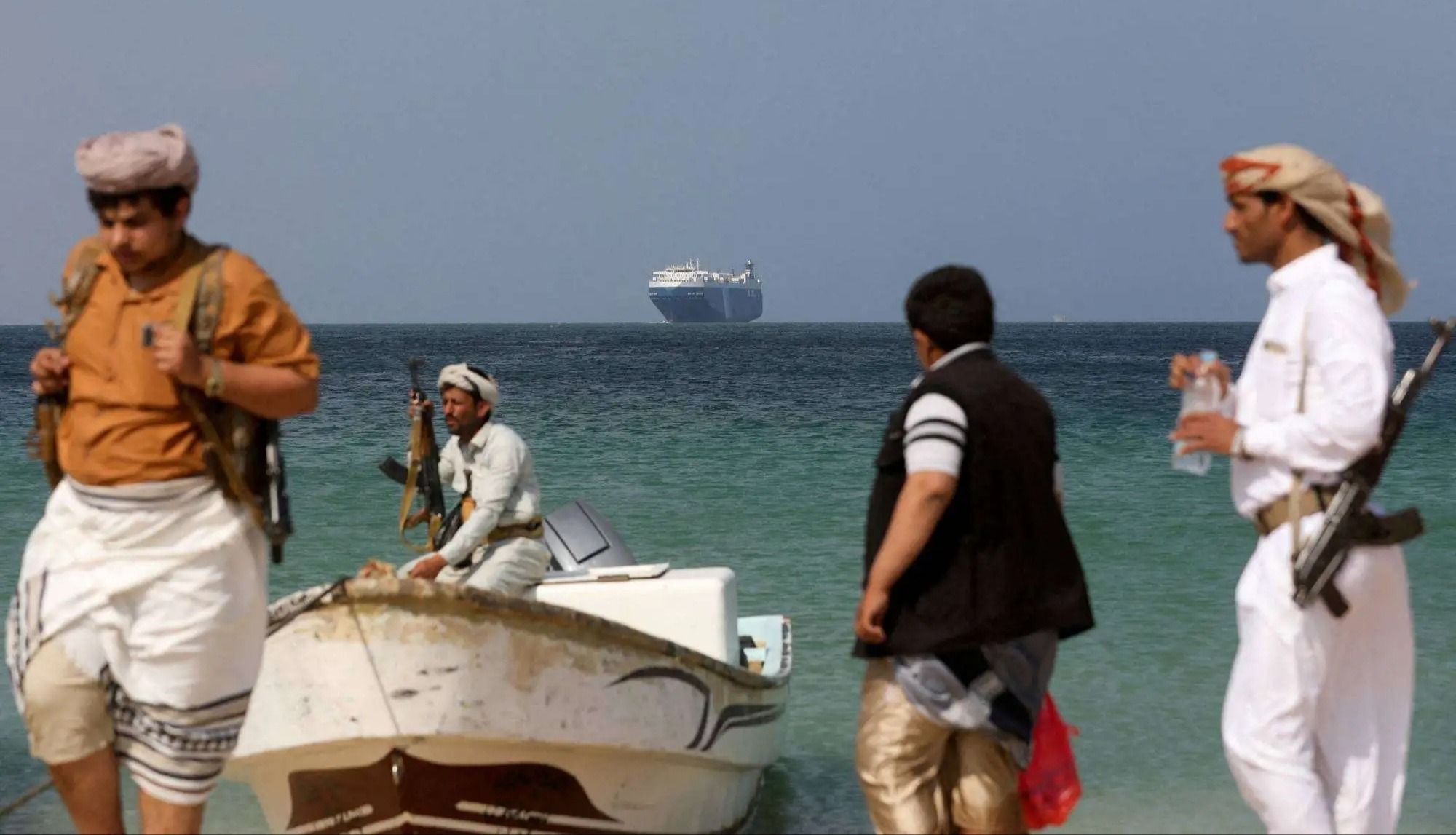 Suspicious Incident Near Yemeni Coast Raises Concerns: UKMTO Reports Explosions Near Ship