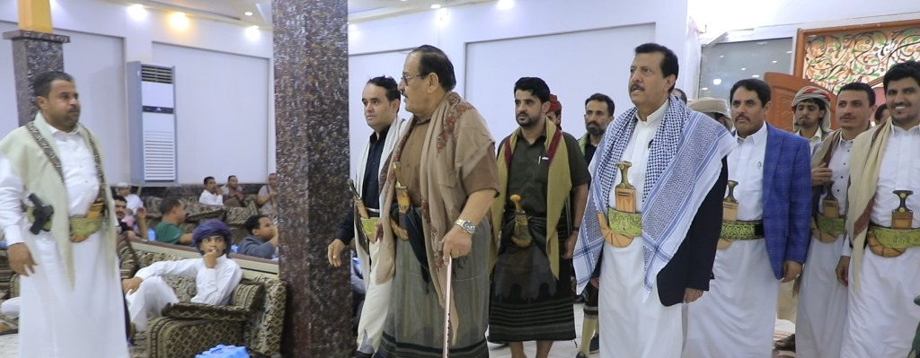 Large Gathering (funeral ) Honors Late Yemeni Ambassador in Marib