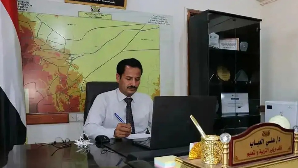 Deputy Minister of Education to "Barran Press": Local authorities in Marib contracted with 1,300 teachers to cover the teacher shortage and printed the school book at their own expense