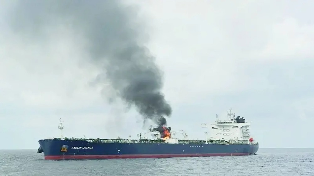 British cargo ship hit by Houthi missile in Red Sea (archive)