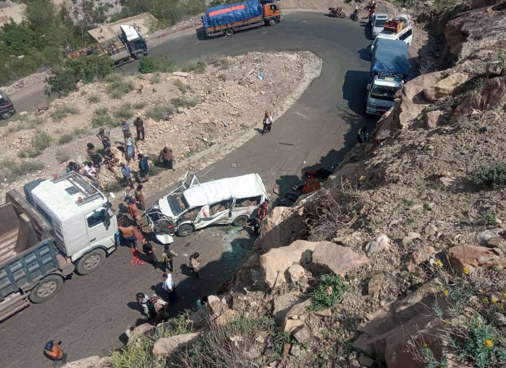 Bus Overturns in Yemen, Killing 16 Passengers on the “Al-Saha-Karba” road linking the cities of Taiz and Aden