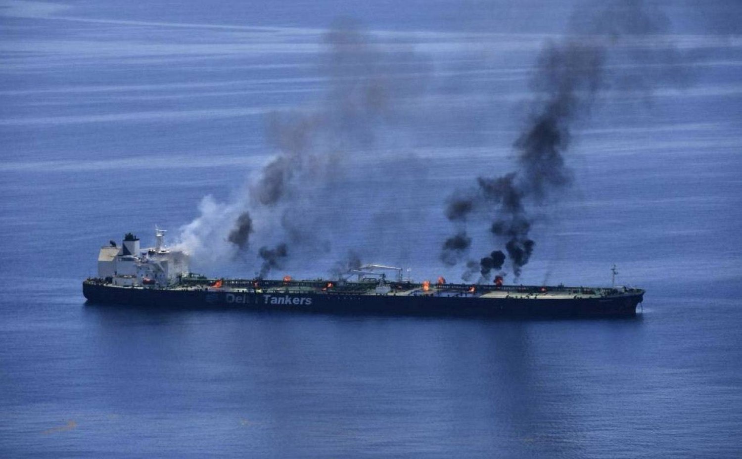 Greek Defense Ministry :Salvage Operation Begins on Houthi-Attacked Oil Tanker "MV Sounion" Amid "Adverse Conditions"