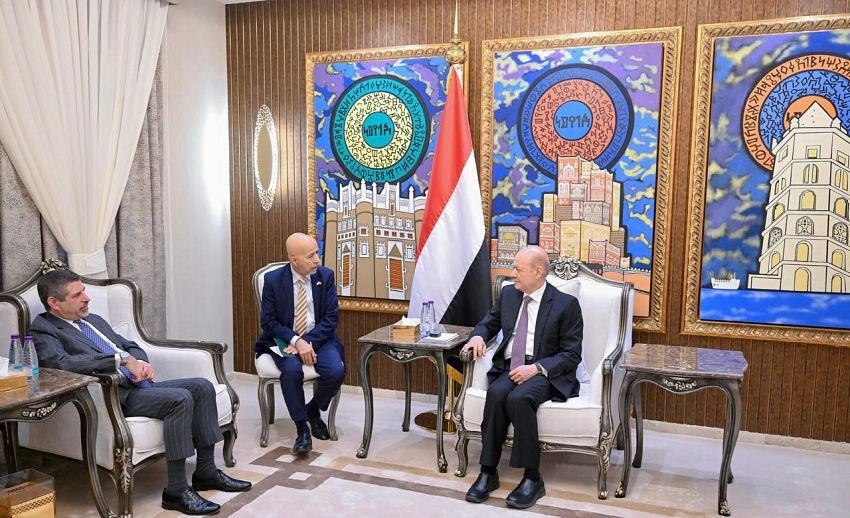 US Ambassador Briefs Yemeni President on Options to Pressure Houthis for Peace