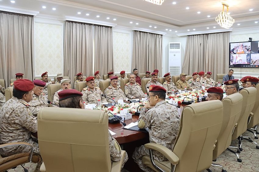 High-Level Military Meeting in Aden Discusses Preparations for Yemen's Revolution Celebrations