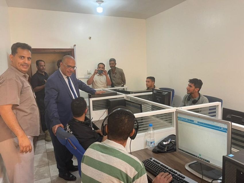 Waed Badib praises SabaFon’s progress in the experimental broadcast of 4G service and stresses the importance of continuous coordination with the ministry