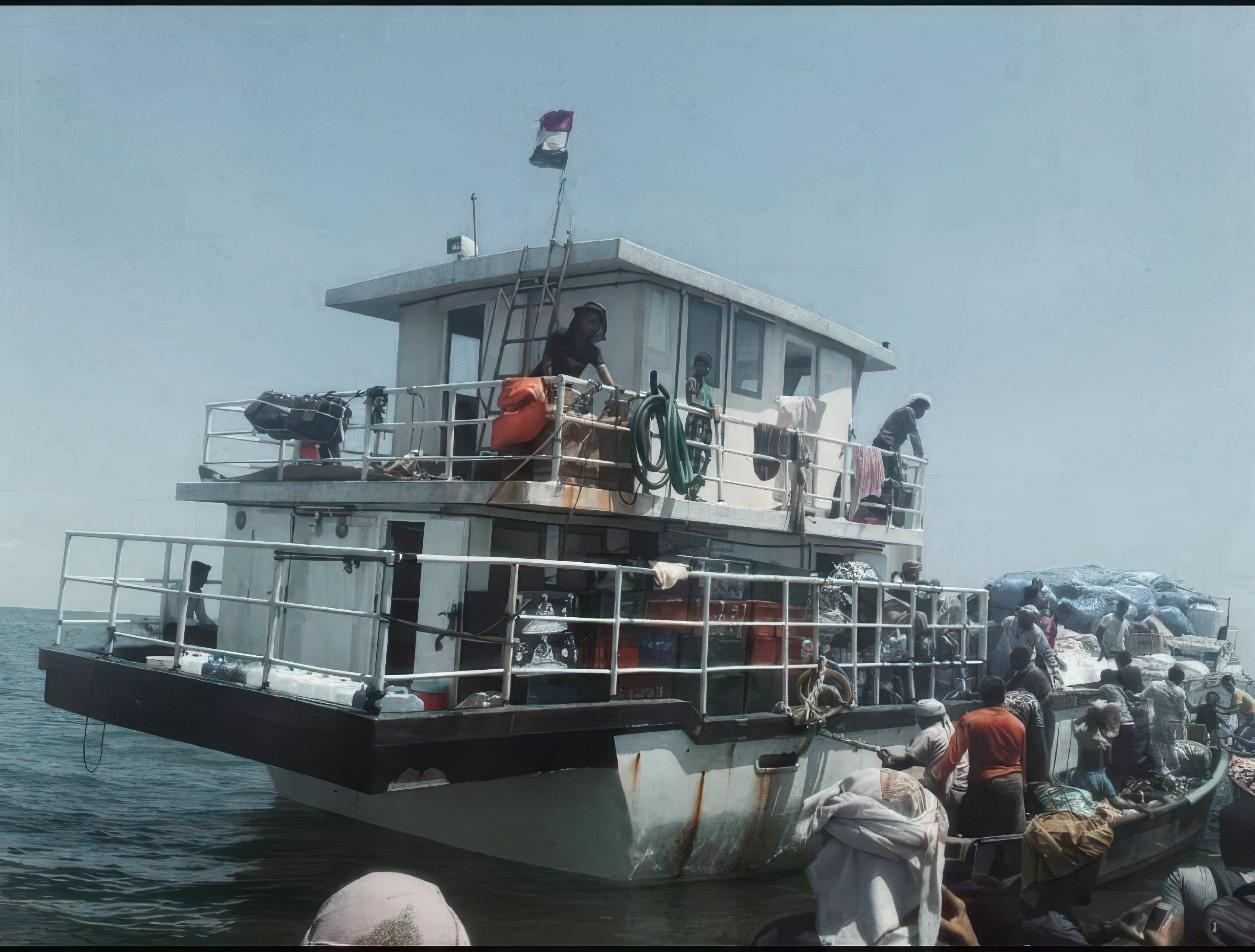 Security Forces in Socotra Rescue 30 Passengers from Drowning