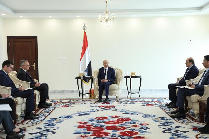 Yemeni President Alimi Welcomes High-Level Russian Delegation in Aden