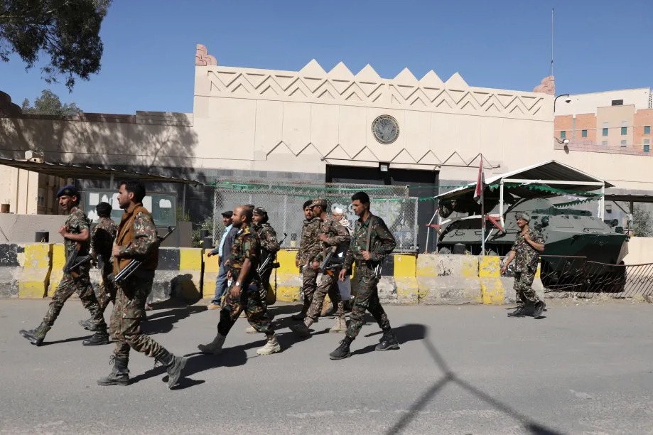 U.S. Claims Houthi Militants Hold Embassy Staff in Sana'a as "Hostages" Based on "Fabricated Evidence"