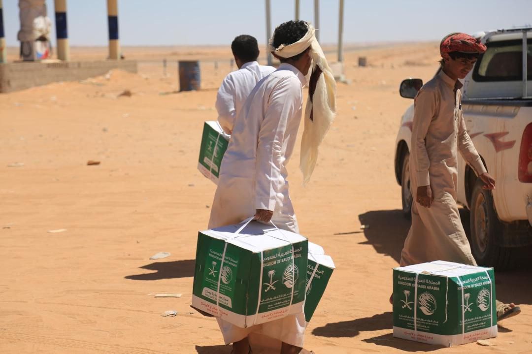 King Salman Center Distributes Emergency Food Aid to 1,260 Families Affected by Rain in Al-Jawf