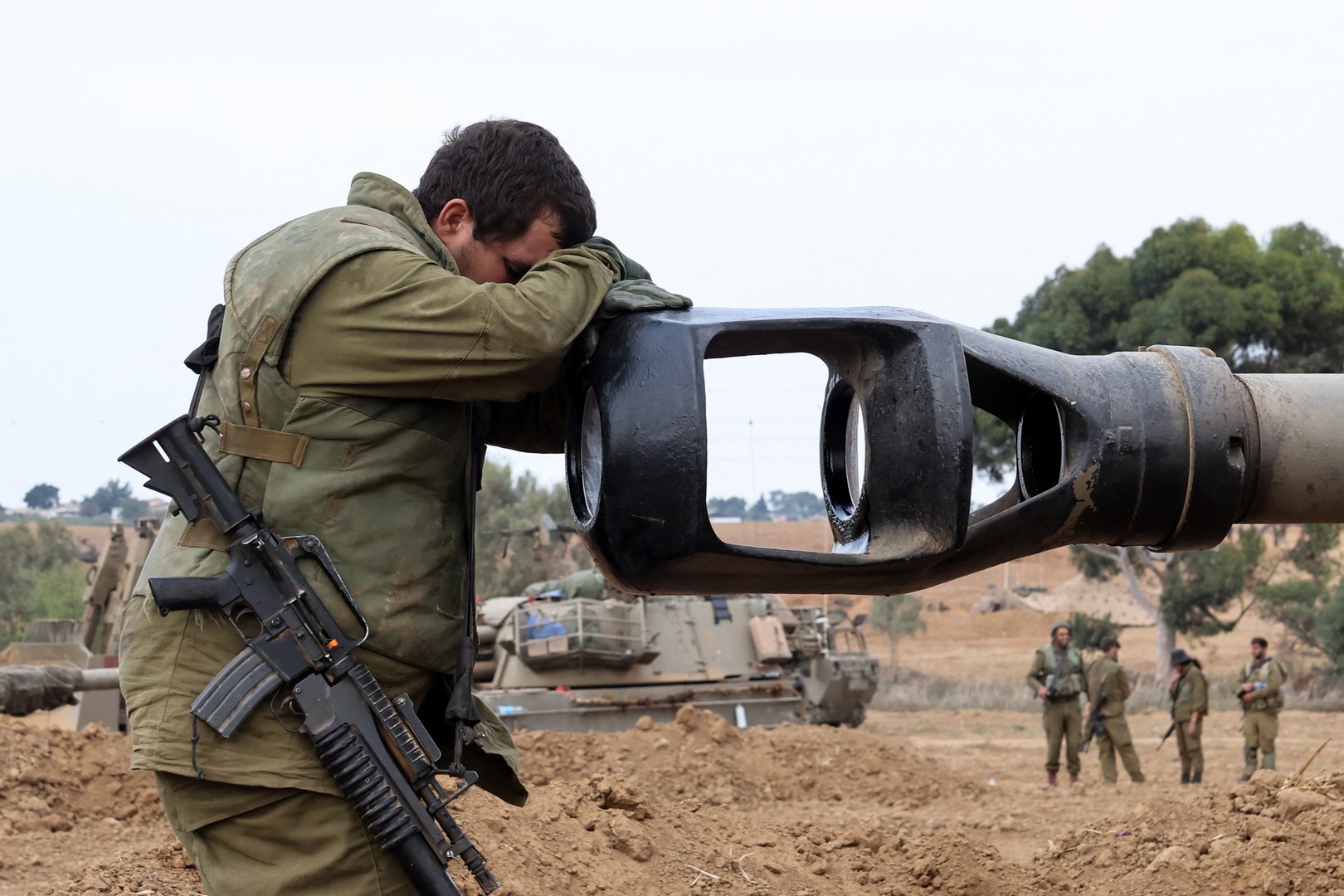 Israeli Occupation Forces Announce Death of Officer and Two Soldiers in Northern Gaza