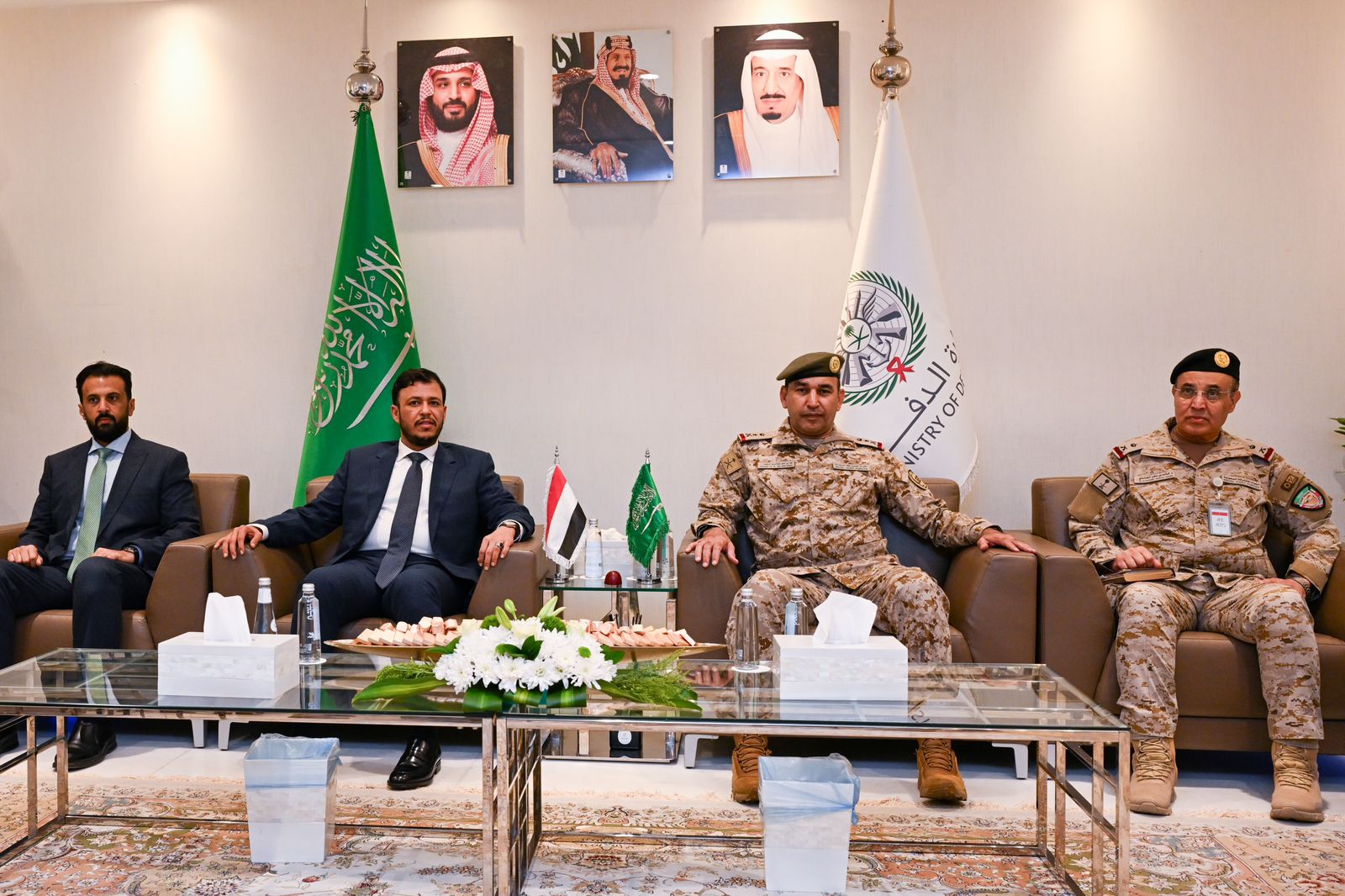 Abdullah Al-Alimi Meets Joint Forces Commander in Riyadh Following Sayun Incident