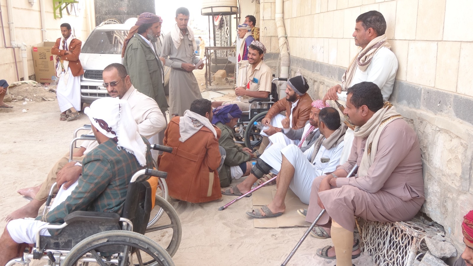 Marib: Protesters Submit Petition to Authorities Demanding Reform of Disabled Veterans Association