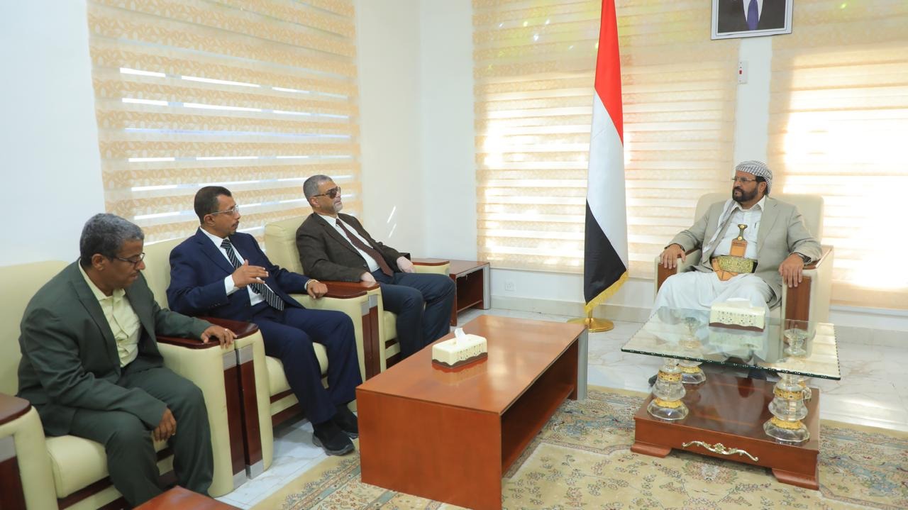 Marib Governor Reviews Initial Proposal for Specialized Cancer Treatment Unit