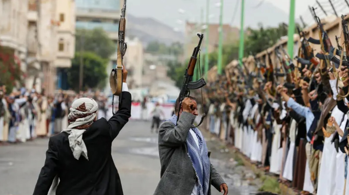 Yemeni Government Calls for International Action Against Houthi Leaders as War Criminals