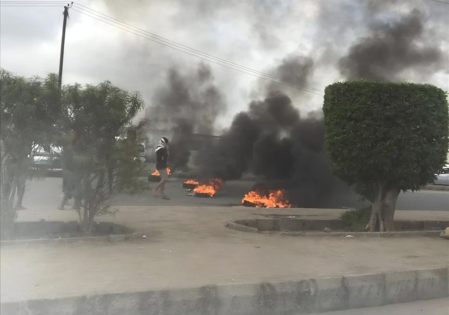 Power Outages in Aden Reach 13 Hours as Protesters Block Major Roads