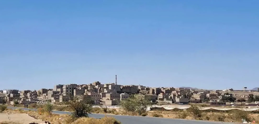 Houthi Forces Launch Intense Attack on Hanakat Al-Masoud Village in Al-Baydha