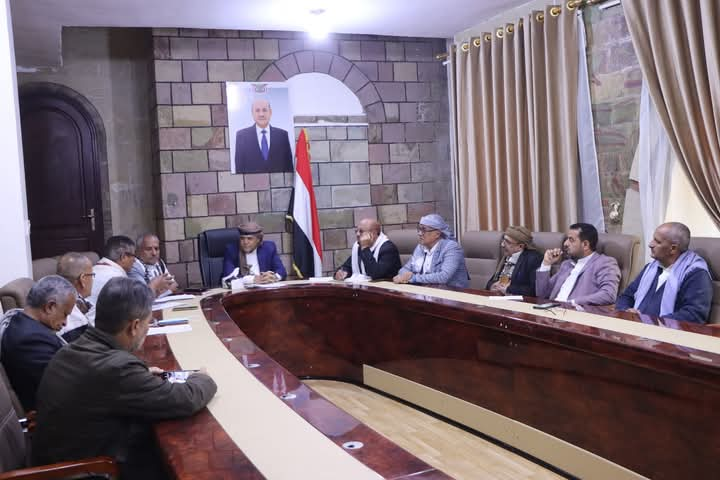 Meeting in Taiz Approves Teacher Demands and Resumption of Educational Activities