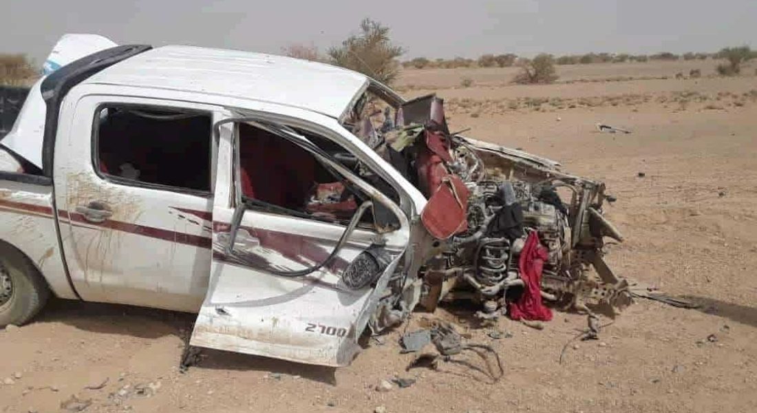 Houthi Landmine Injures Traveler, Destroys Vehicle in Al-Jawf