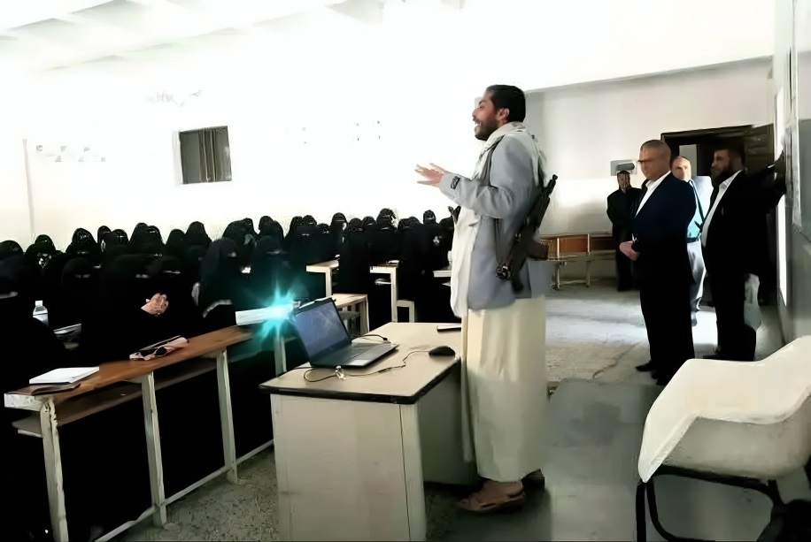 Houthis Convert 30 Yemeni Educational Institutions for Military Use