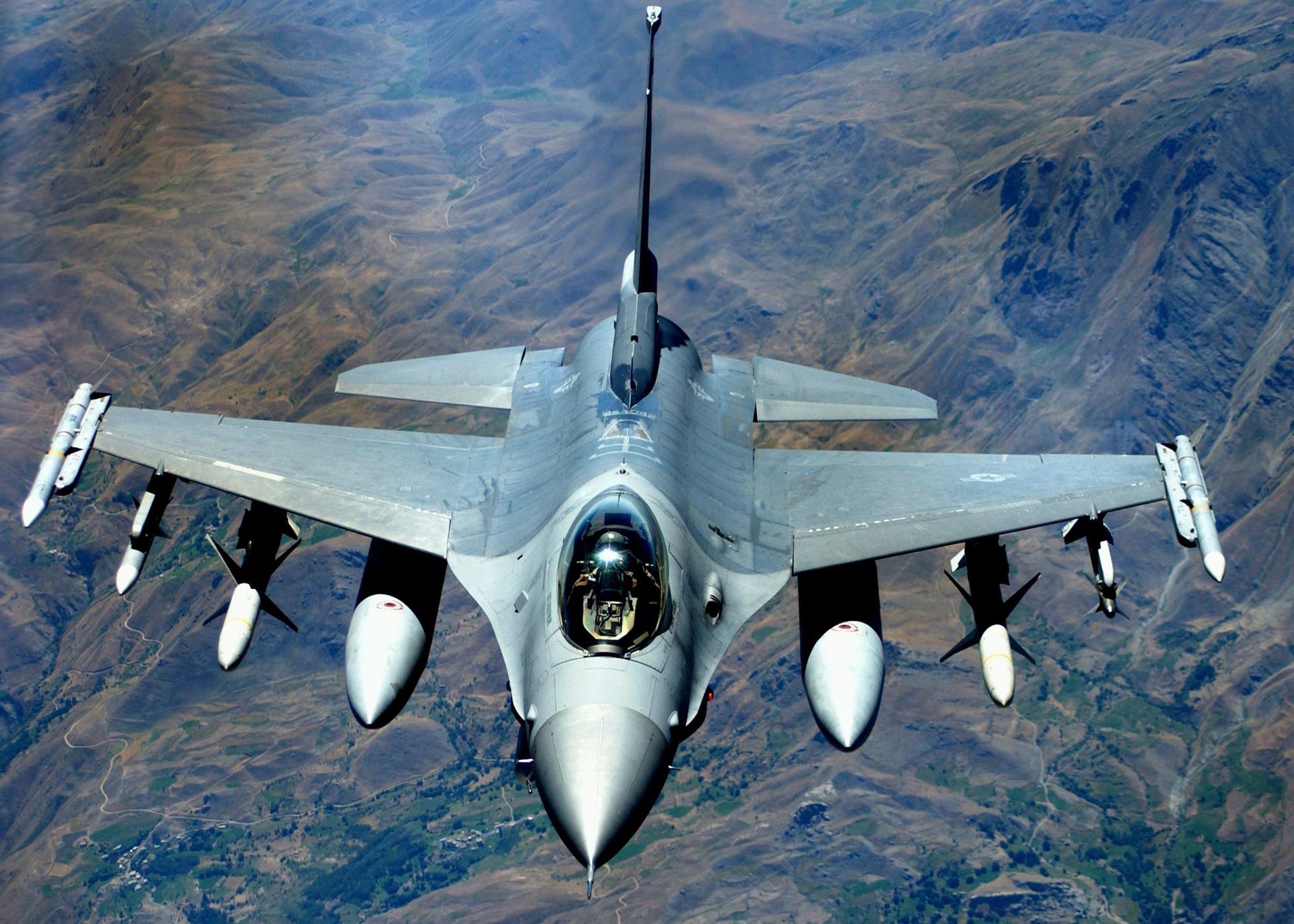 American F16 fighter