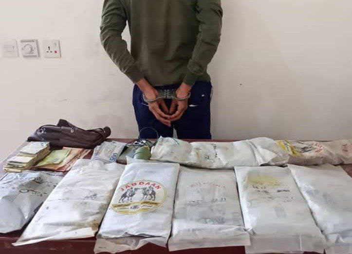Shabwah Defense Forces Seize 8 kg of Hashish in Ataq Shabwah Defense Forces Seize 8 kg of Hashish in Ataq