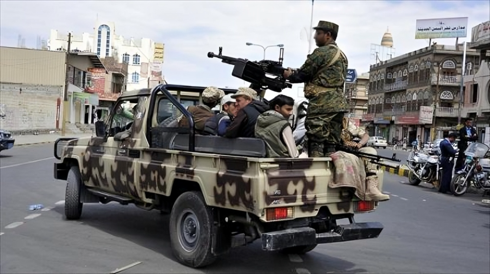 Houthi military pickup – Archive