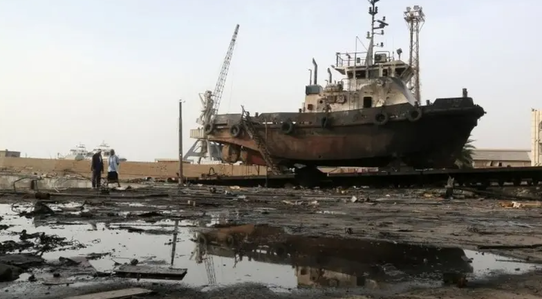 US Warns Ships Delivering Fuel to Houthi Ports Face "Harsh Sanctions"