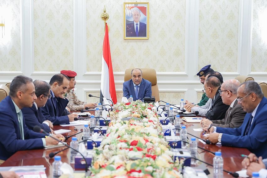 Yemeni Government Vows Anti-Smuggling Crackdown; Security Forces Seize 646,000 Drug Pills in Aden Yemeni Government Vows Anti-Smuggling Crackdown; Security Forces Seize 646,000 Drug Pills in Aden